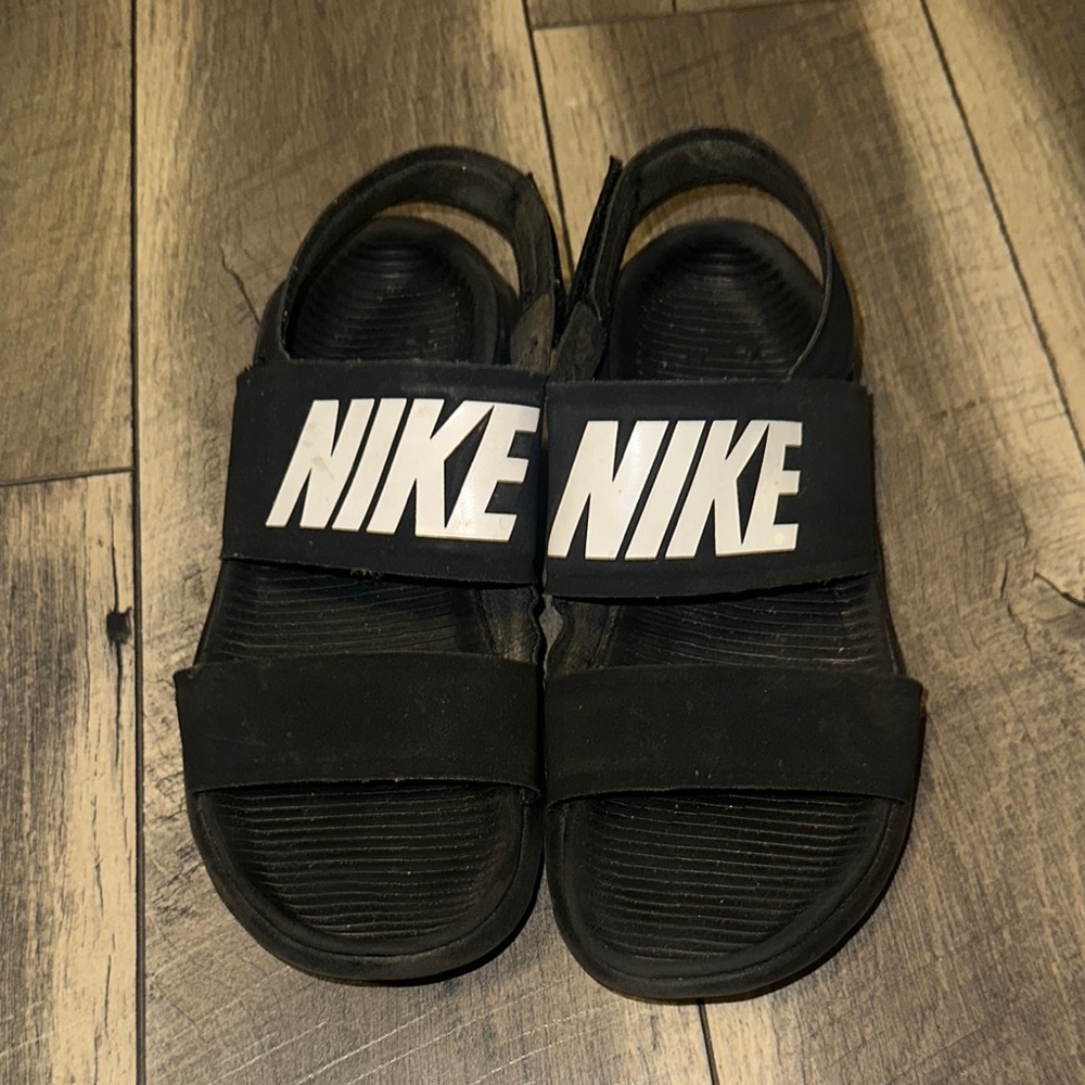 NikeWomen’s Black Sandals